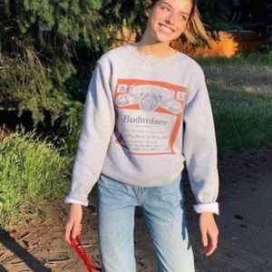 URBAN OUTFITTERS EXCLUSIVE BUDWEISER SWEATSHIRT xs